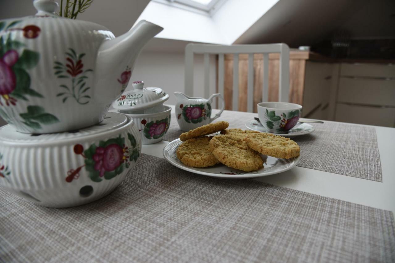 Ferienwohnung Storchennuest Aurich Bagian luar foto